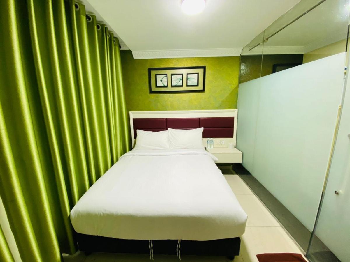 Surya Boutique Hotel Klang Esterno foto