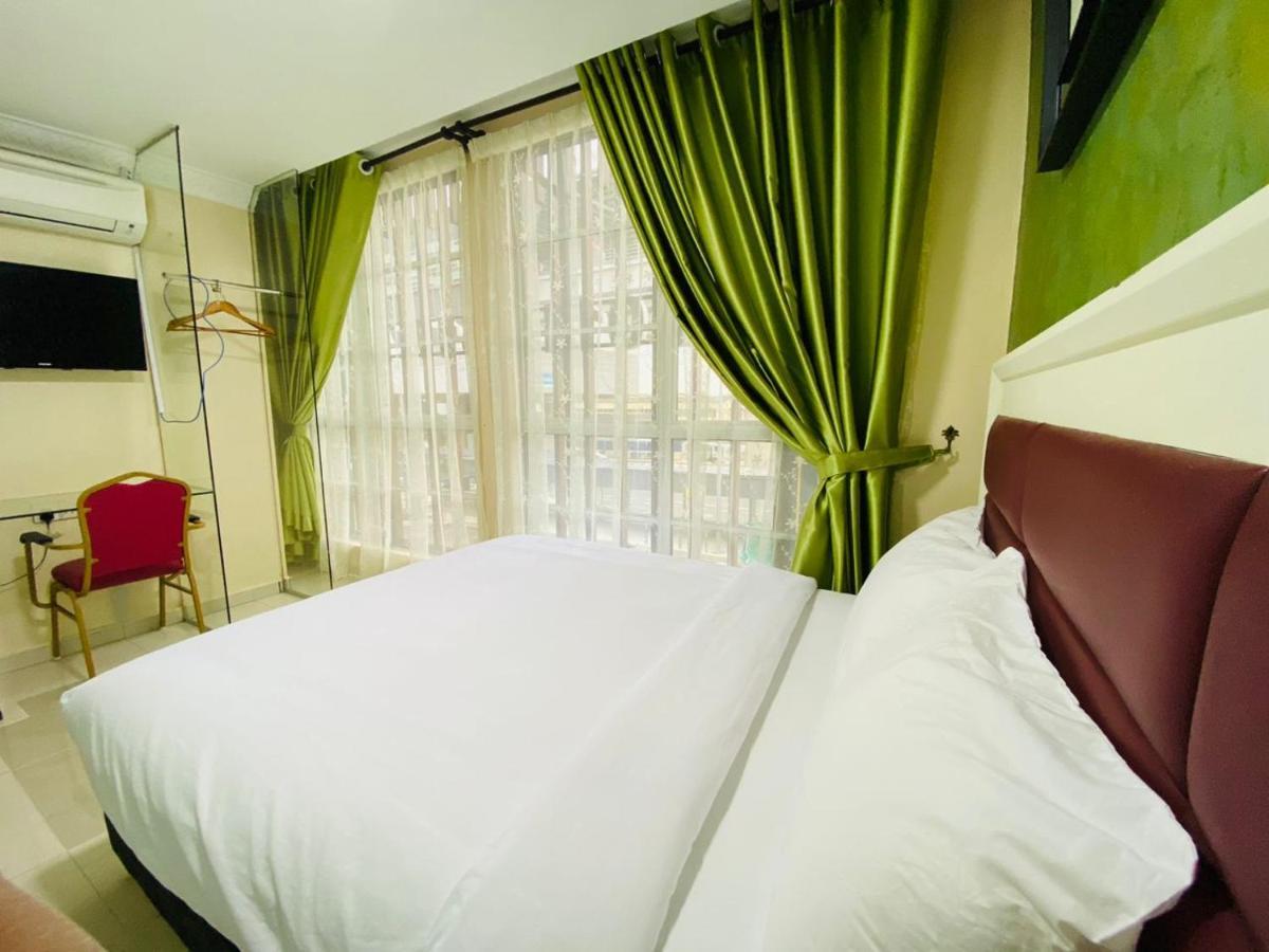 Surya Boutique Hotel Klang Esterno foto